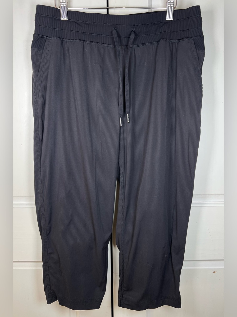 LULULEMON Dance Studio Cropped Pants Lightweight Elastic Waist Drawstring Sz 12